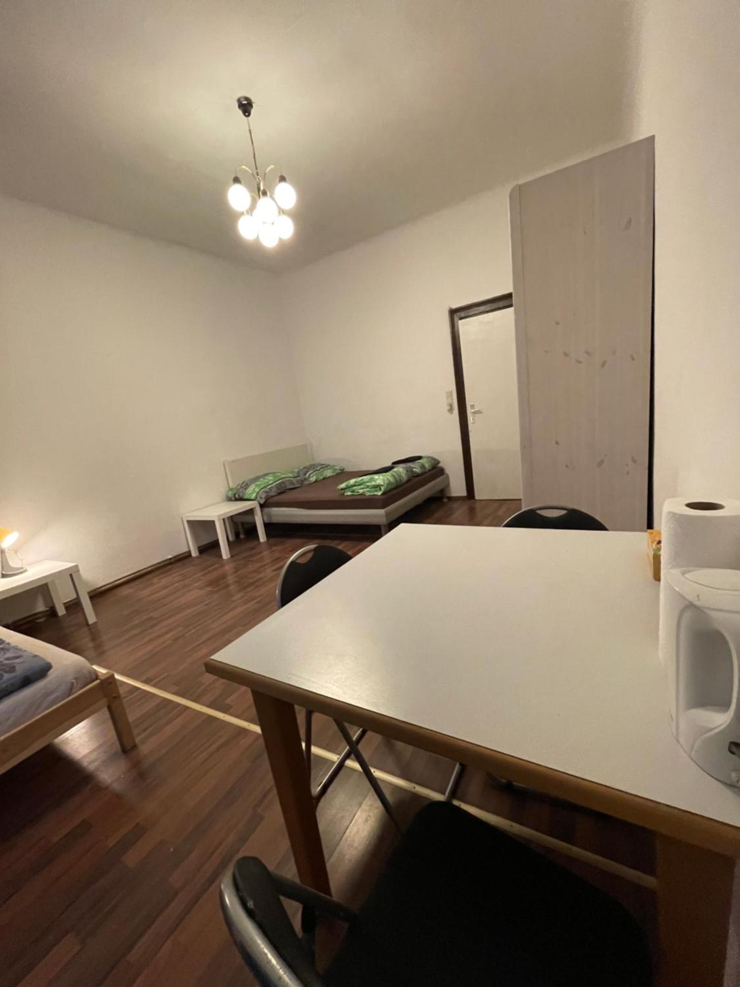 U6 Schoepfwerk Hostel 11 فيينا المظهر الخارجي الصورة