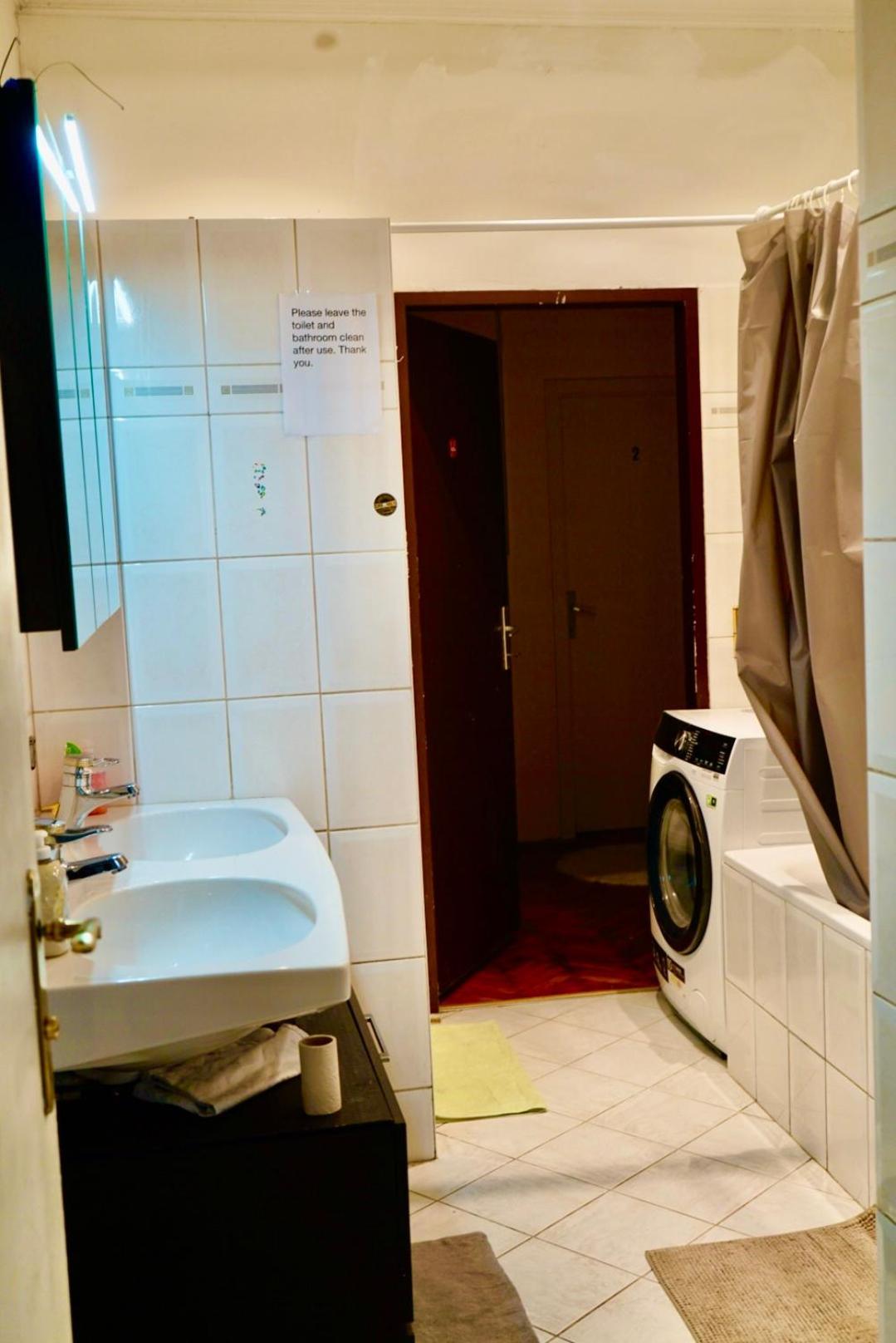 U6 Schoepfwerk Hostel 11 فيينا المظهر الخارجي الصورة