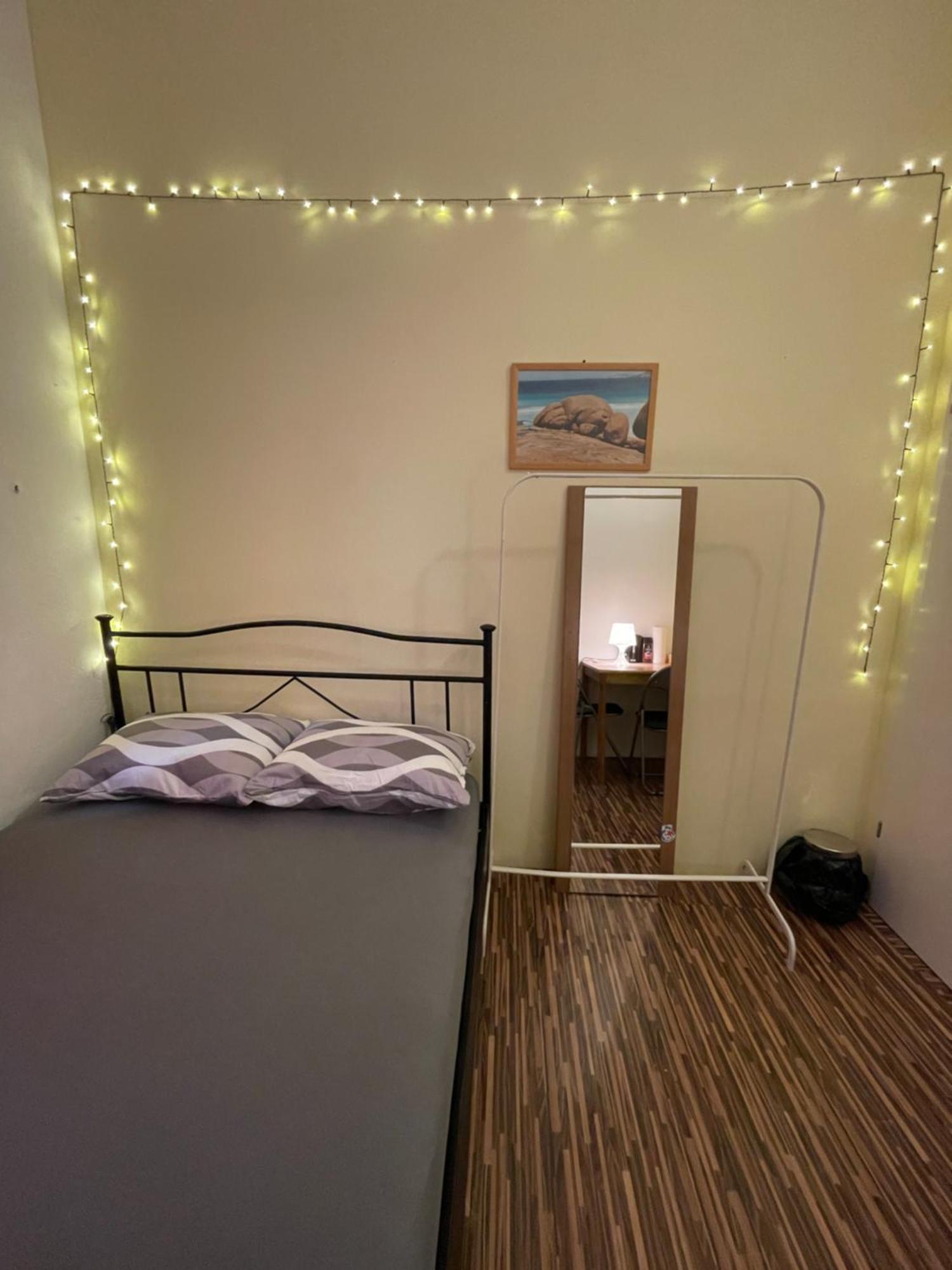 U6 Schoepfwerk Hostel 11 فيينا المظهر الخارجي الصورة
